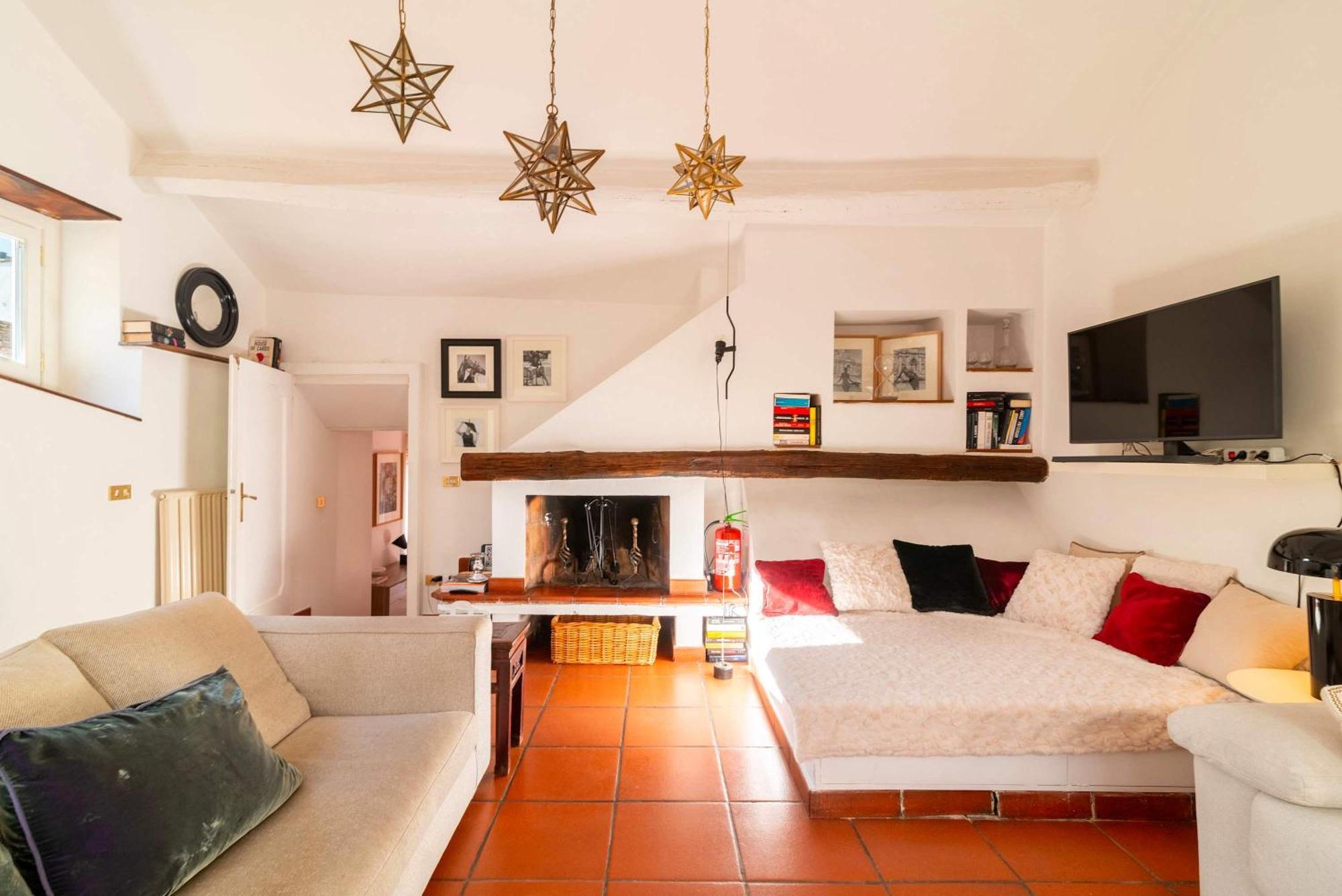 Campo De' Fiori Enchanting Attic Apartment *