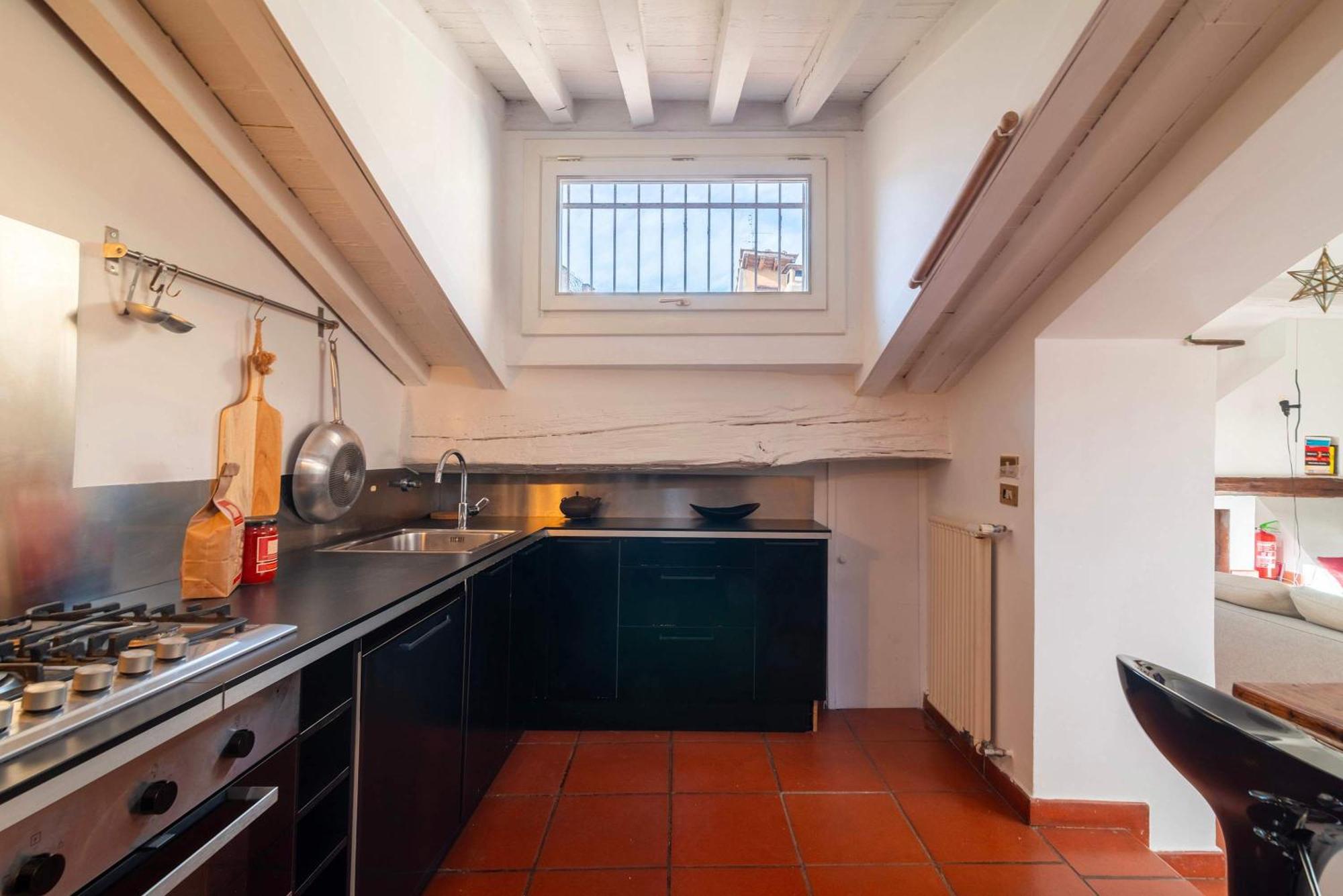 Campo De' Fiori Enchanting Attic Apartment