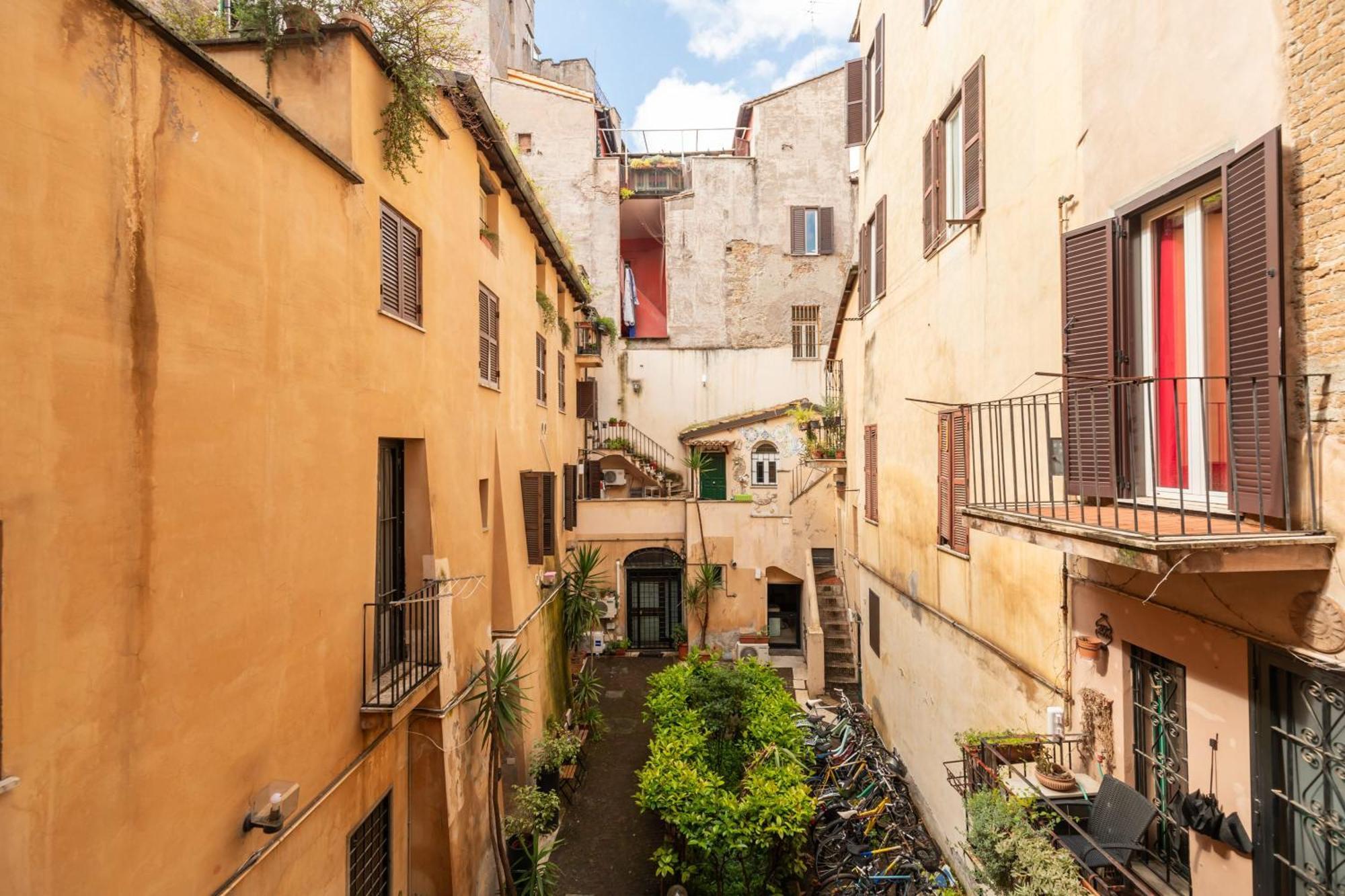 Apartment Campo De' Fiori Enchanting Attic